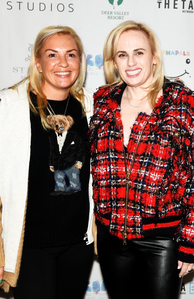 Rebel Wilson (R) and Ramona Agruma. Picture: Alex Goodlett/Getty Images