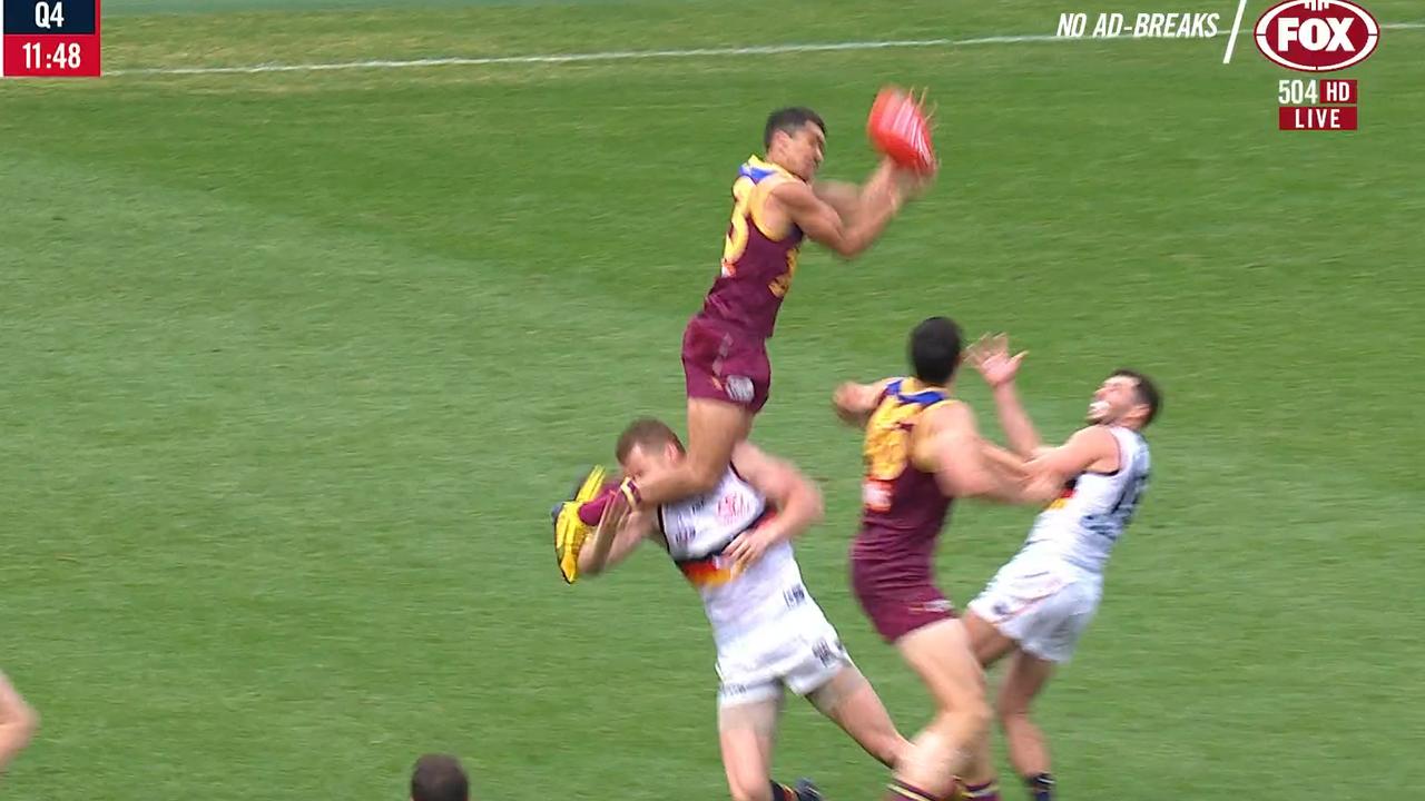 Charlie Cameron took an awesome mark against Adelaide.
