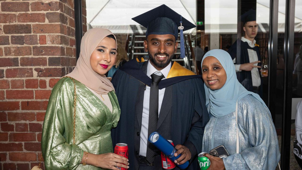 03-02-2025 Deakin University graduation Azara Zainab, Adheeb Ameer and Silmia Mahir