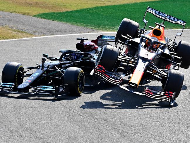 Hamilton (L) has been beaten to the last two World Drivers’ Championships by Red Bull driver Max Verstappen (R). (Photo by Peter Van Egmond/Getty Images)