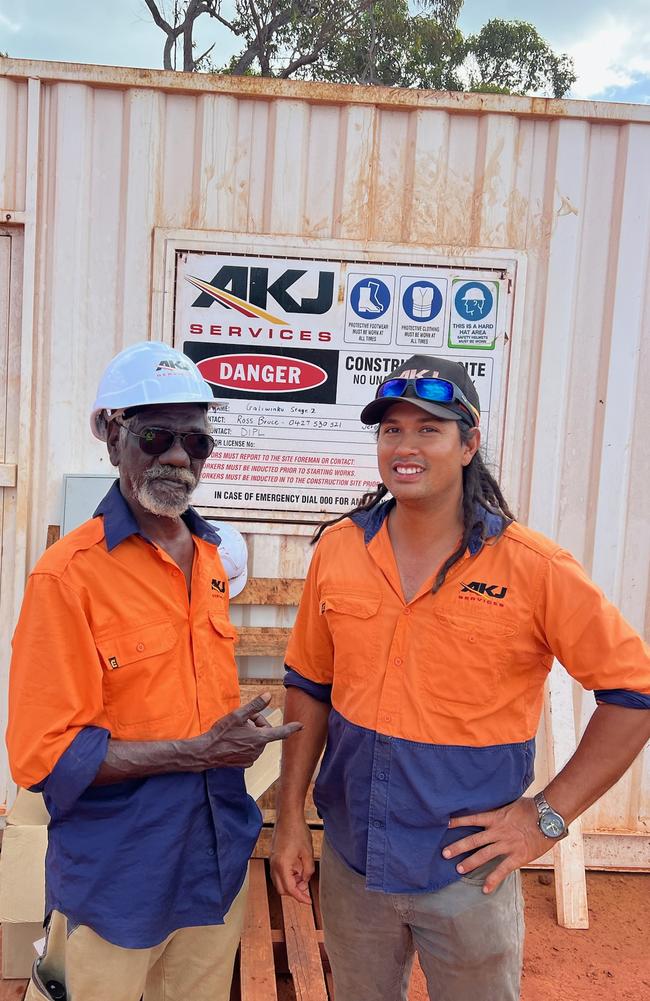 Bruce Wangurra and Antal Reti at AKJ’s worksite.