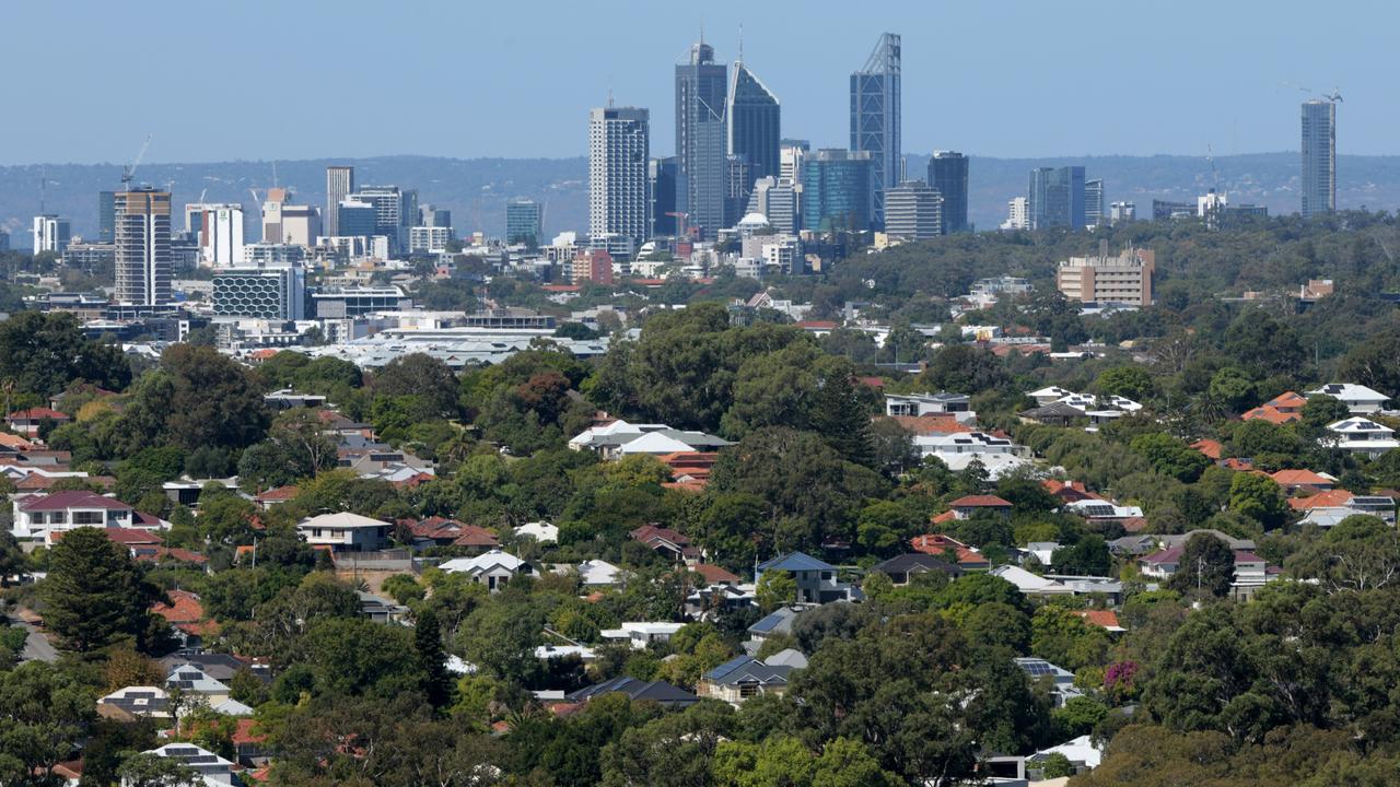 Interest rates, inflation RBA board meeting minutes hint at next move