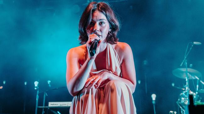 American pop singer-songwriter Gracie Abrams, whose debut Australian tour has seen ardent fans queuing for up to 48 hours outside venues. Picture: Darcy Goss