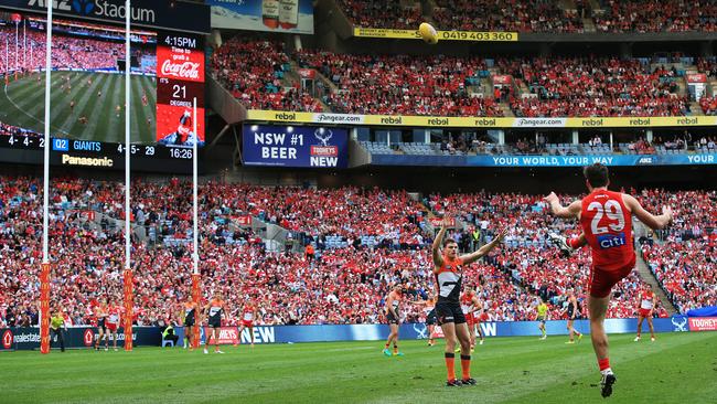 The Swans and Giants derby at a packed ANZ Stadium. Picture: Toby Zerna