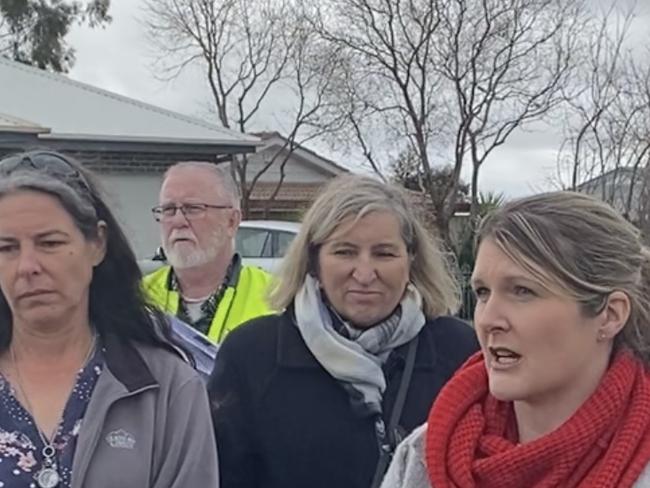 Spears Dr residents in unison over controversial rehab facility in Dubbo.