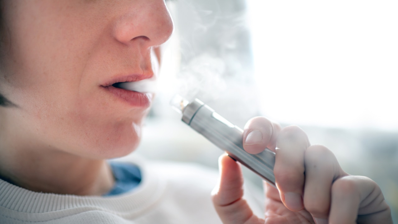 Professor highlights need for comprehensive approach to vaping and cigarette usage