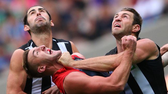 Lynden Dunn, Brodie Grundy and Cloke compete.