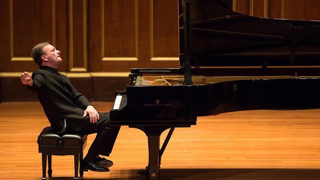 British-Australian pianist Stephen Hough’s albums for the Hyperion label are now available for streaming.