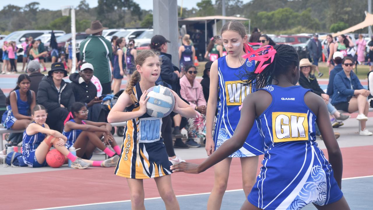 On court at the Cap Coast Junior Netball Carnival at the Barmaryee Multi Sports Precinct, Yeppoon, on August 11, 2024. Photo: Pam McKay