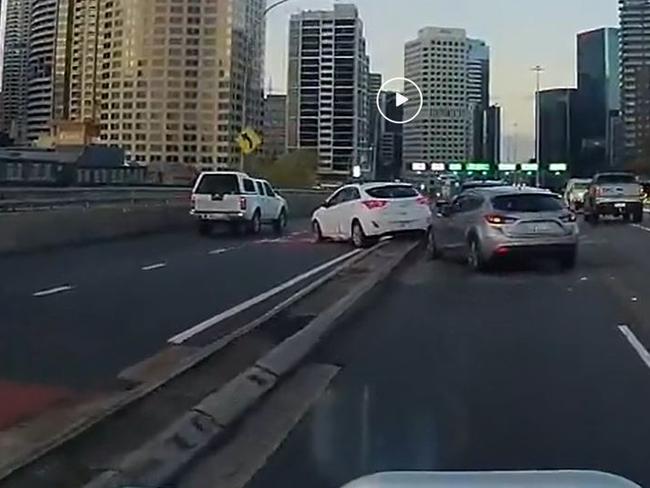 Chaos after crash on Harbour Bridge