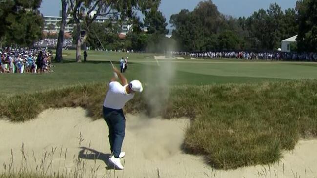 Xander Schauffele's bunker disaster ends in bogey
