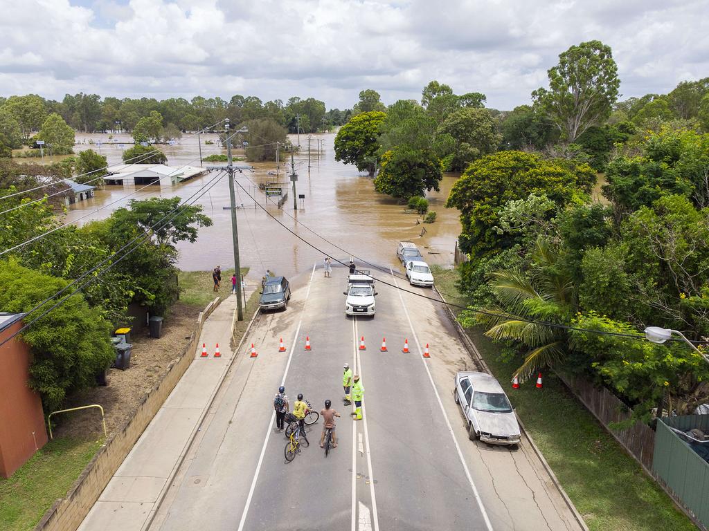 Flooding in Maryborough showing the lamington Bridge on the Mary River on Monday. Pic John Wilson