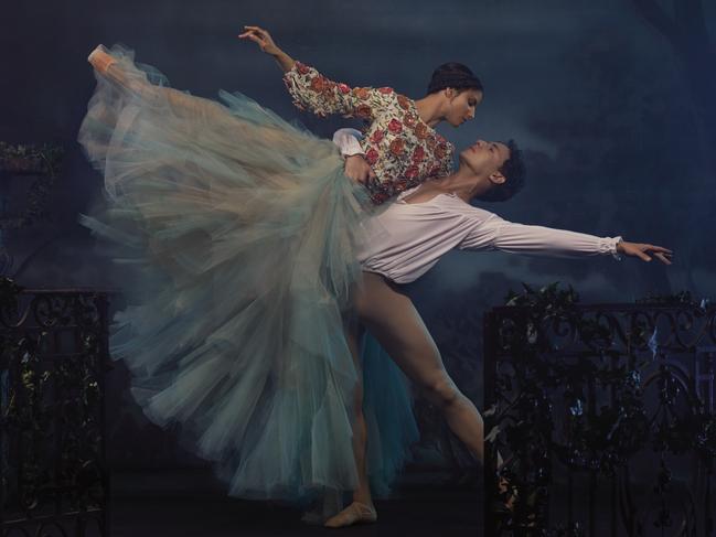 Queensland Ballet : Romeo and Juliet ...Yanela Pinera and Camillo Ramos