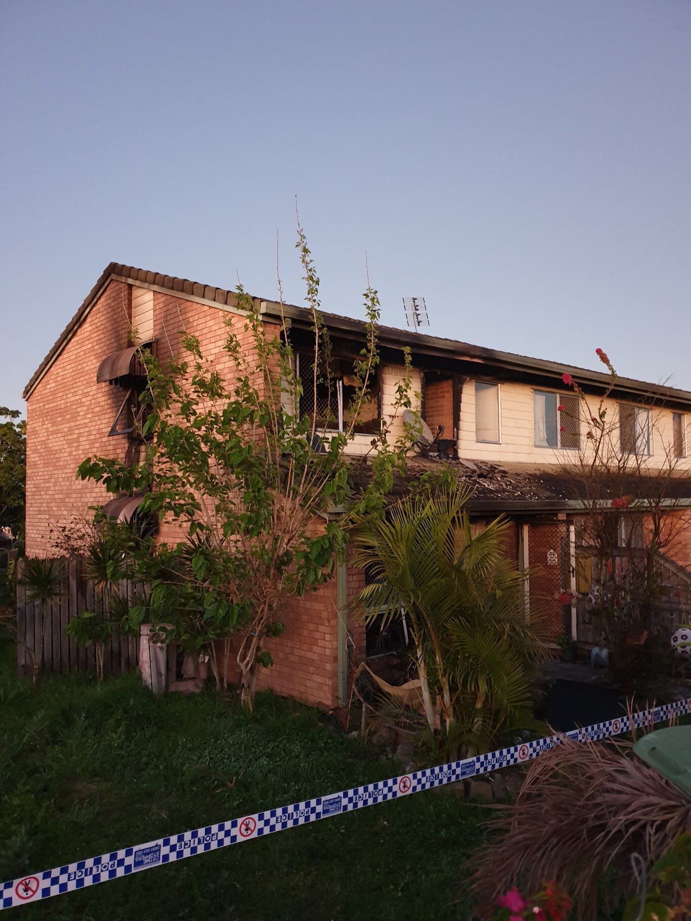 A Gympie unit was gutted by fire in the early hours of Tuesday morning.