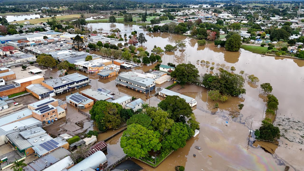 Warragamba Dam spills, shock images lay bare flood devastation