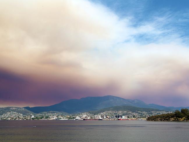 Smoke blanketing Hobart from the Franklin-Gordon Wild Rivers National Park bushfire. Picture: Nikki Davis-Jones