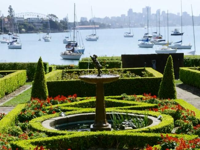 Grabs show mansion and interior The Point Piper waterfront home once owned by Lady Mary Fairfax sold to tech billionaire Mike Cannon-Brookes, ending more than a century of Fairfax family ownership. From source:https://vimeo.com/291627896Golden eye Media