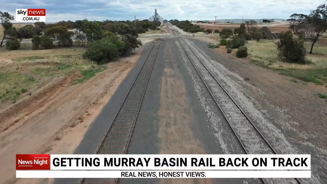 Calls to get the Murray Basin rail line back on track