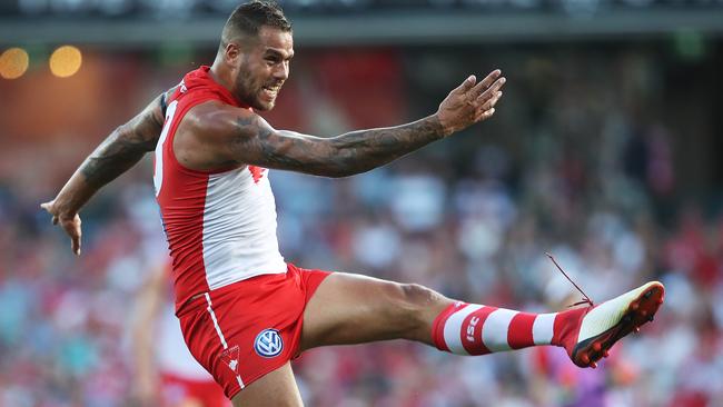 Lance Franklin kicks for goal. Picture: Phil Hillyard