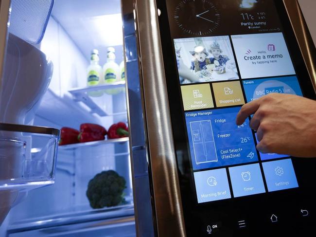 A Samsung fridge freezer in the smart-home section of a London department store. PHOTO: CHRIS RATCLIFFE/BLOOMBERG NEWS