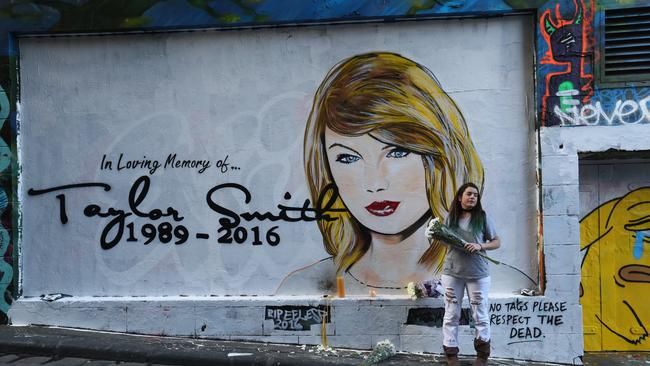 A mural by Melbourne graffiti artist Lushsux in Hosier Lane was painted in response to a social media spat between Taylor Swift and Kim Kardashian. (Pic: Robert Cianflone/Getty)