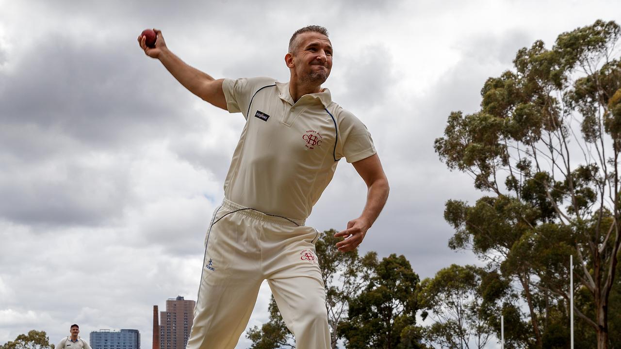 Cricketerul român Pavel Florin.