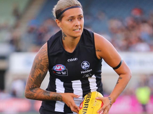 MELBOURNE, VICTORIA - FEBRUARY 11:  Moana Hope of the Magpies runs with the ball during the round two AFL Women's match between the Collingwood Magpies and the Melbourne Demons at Ikon Park on February 11, 2017 in Melbourne, Australia.  (Photo by Michael Dodge/AFL Media/Getty Images)