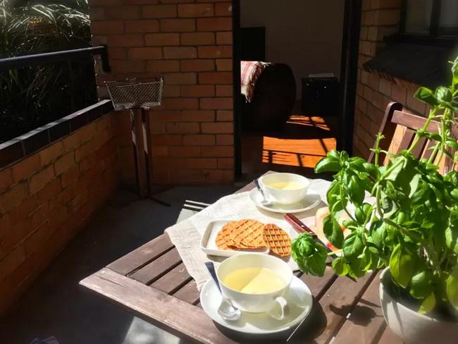 $74 per night can buy you breakfast on the balcony of the “Art Deco Treetop Escape”.