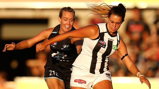 Collingwood and Carlton kicked off the AFLW season.