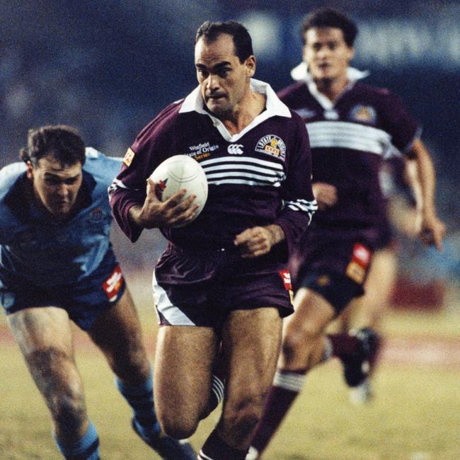 Dale Shearer in action in 1992.