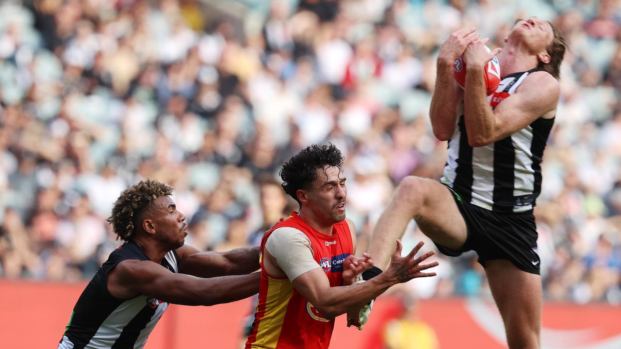 Nathan Murphy took a cracking mark on the MCG. Photo: Michael Klein