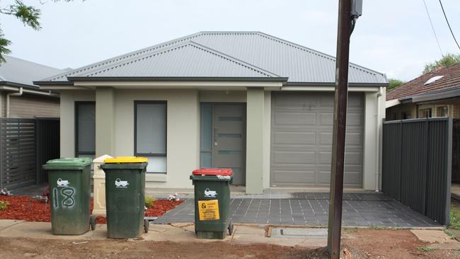 The Kurralta Park Stobie-pole house – in 2017 the new house was built with garage directly behind a Stobie pole.