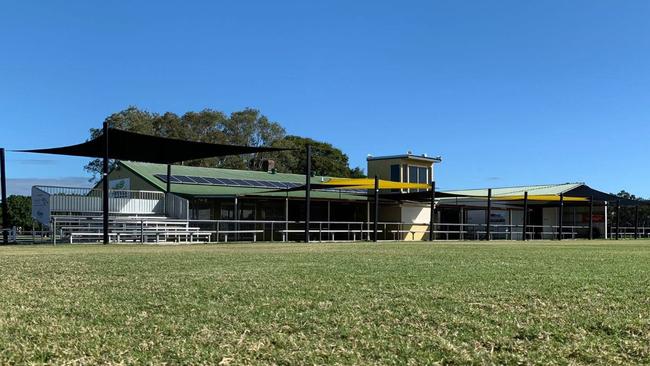 Helensvale Hornets oval.