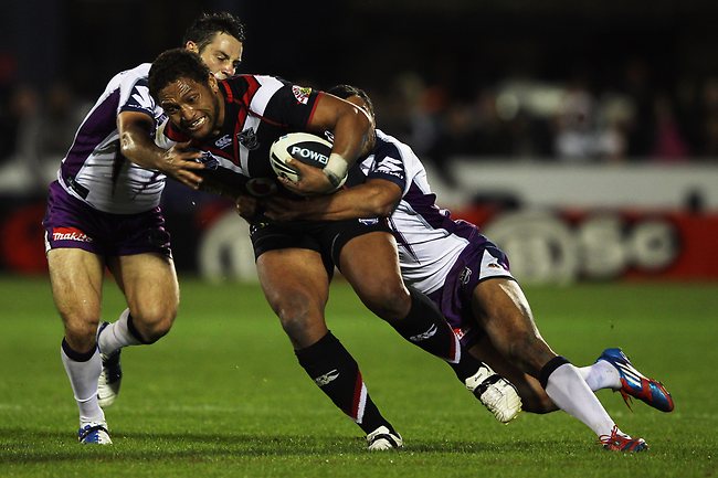 <p>Warriors v Storm: Manu "The Beast" Vatuvei of the Warriors makes a break.</p>