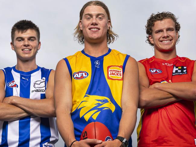 MELBOURNE, AUSTRALIA - NOVEMBER 21: The first five draftees (L-R) Nick Watson of the Hawks, Colby McKercher of the Kangaroos, Harley Reid of the Eagles, Jed Walter of the Suns and Zane Duursma of the Kangaroos pose for a photograph following the 2023 AFL Draft at Marvel Stadium on November 21, 2023 in Melbourne, Australia. (Photo by Daniel Pockett/Getty Images)