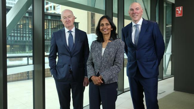 Macquarie Bank CEO Shemara Wikramanayake, centre, with chairman Glenn Stevens, left and finance chief Alex Harvey. Picture: Britta Campion