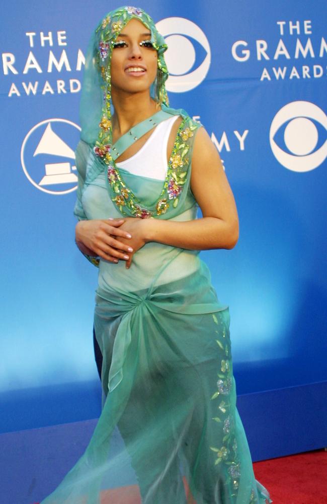 Alicia Keys decided to wear jeans, a normal white singlet and a green sari over the top. Picture: Frederick M. Brown/Getty Images