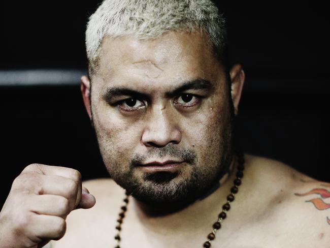 AUCKLAND, NEW ZEALAND - SEPTEMBER 03: (EDITORS NOTE: This image has been desaturated.) Mark Hunt poses during the UFC Fight Night media session at SKY TV Gym on September 3, 2014 in Auckland, New Zealand. (Photo by Hannah Peters/Getty Images)