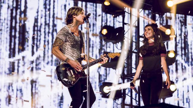 Keith Urban and Amy Shark at the Aria Awards in 2018. Photo: Brayden Smith