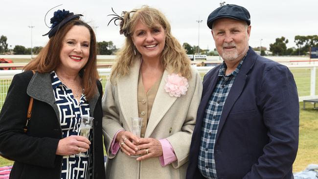 Swan Hill Cup 2024. Leanne Sutton, Julia Spencer, Steve Spencer.