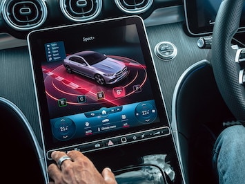The C-Class goes big on screens
