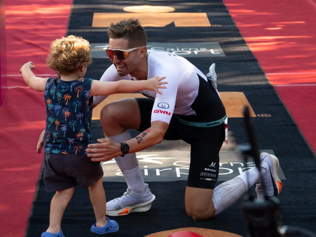 West Aussie spoils Braden Currie’s party to claim 2024 IRONMAN Cairns ...