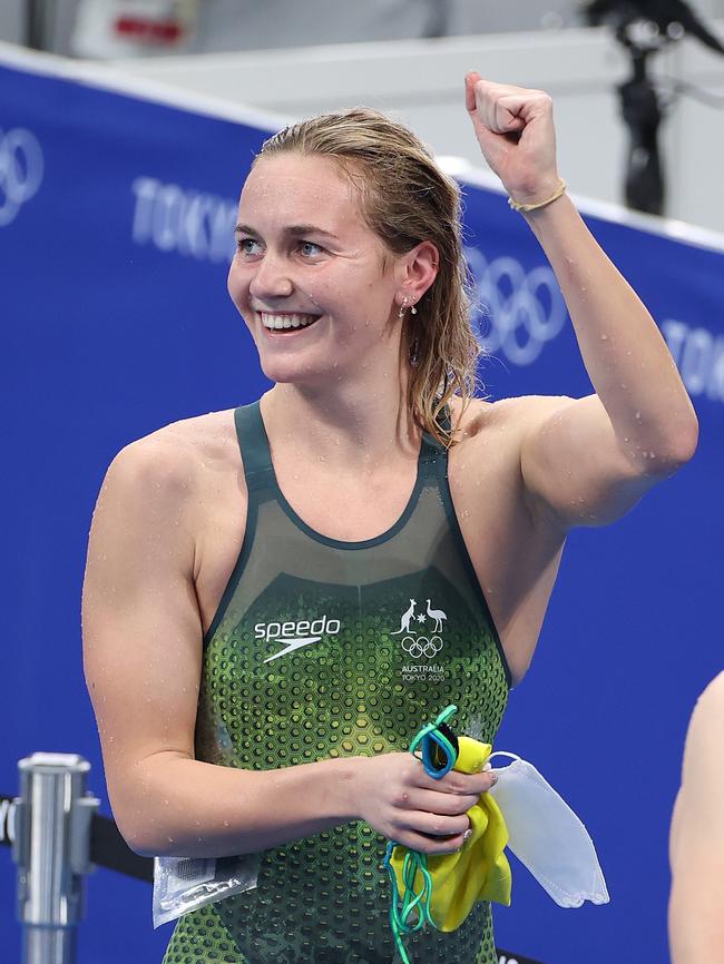 Ariarne Titmus celebrates after winning gold. Picture: Davis Ramos/Getty Images