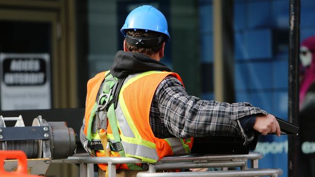 Construction, tradesman, tradie, building, site, worker, high-vis, hi-vis, crane, generic shots.