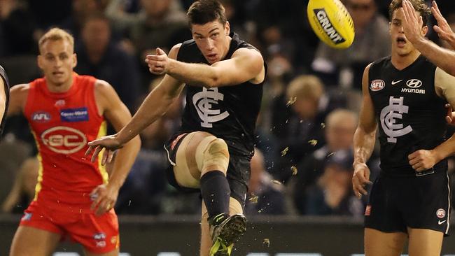 Matthew Kreuzer gets a kick for Carlton. Picture: Alex Coppel