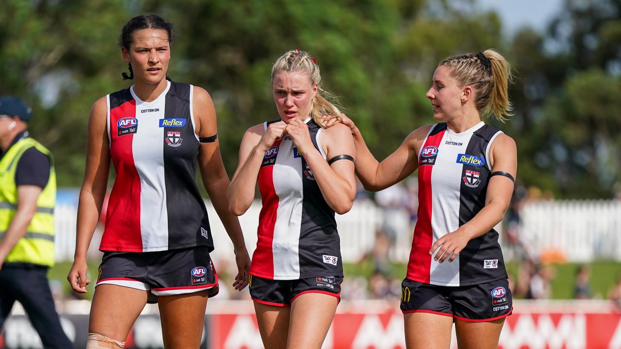 There’ll be no fans allowed at AFLW games after Friday night. (AAP Image/Natasha Morello)