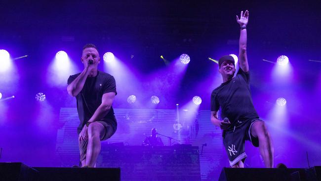 Hilltop Hoods performed to a packed crowd full of thousands of fans at the NTI 500 Townsville Supercars for the first time since 2019.