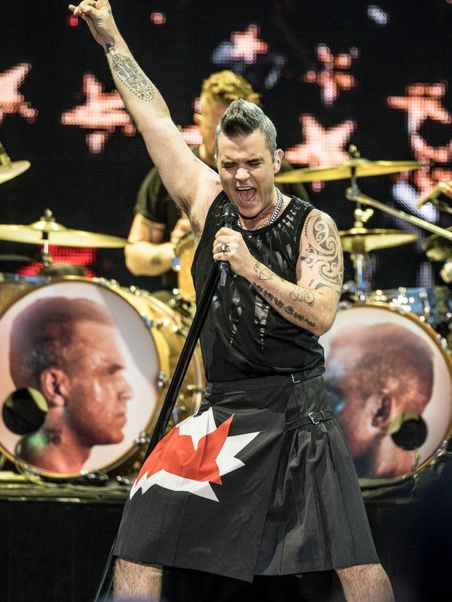 Robbie Williams busts a move. Picture: David Jackson/A Day On The Green