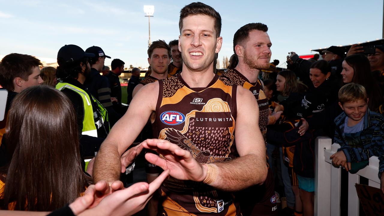 LAUNCESTON, AUSTRALIA - JULY 13: Luke Breust of the Hawks celebrates during the 2024 AFL Round 18 match between the Hawthorn Hawks and the Fremantle Dockers at the UTAS Stadium on July 13, 2024 in Launceston, Australia. (Photo by Michael Willson/AFL Photos via Getty Images)