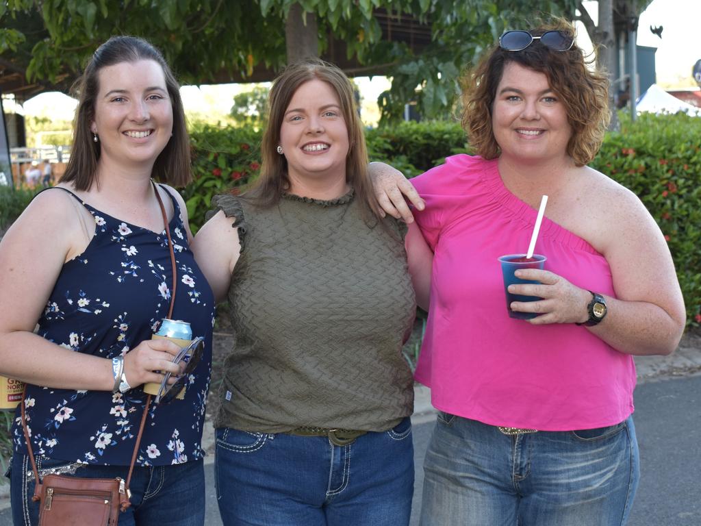 briel Dorr, Laura Norris and Emily McAulay-Powell at the Ariat APRA National Finals Rodeo at Gracemere CQLX, Saturday, November 12, 2022.